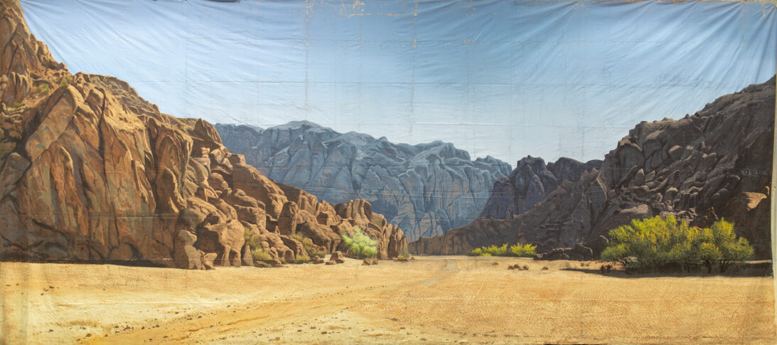 'Desert Canyon Pass' backdrop from Kim